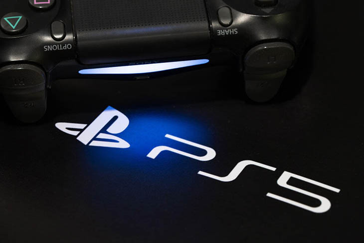 Playstation 5: патент прогнозирует поддержку голосового управления и новую обратную связь джойстиков
